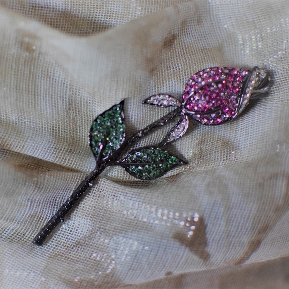 KENNETH JAY LANE Flower Pin - Picture 2 of 5